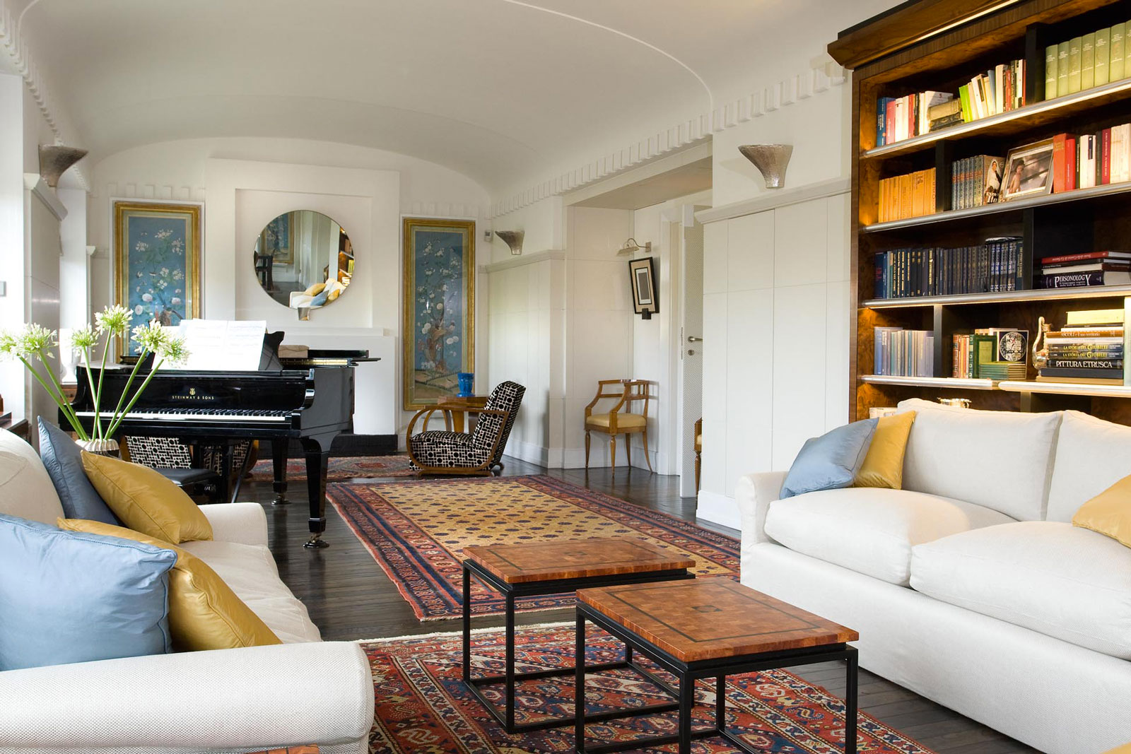 Come abbinare arredamento classico e moderno insieme Arredamento classico soggiorno