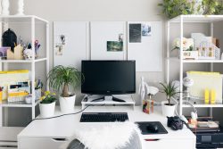 Lavorare a casa: come creare il proprio spazio di lavoro se di spazio non ce n'è