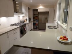Come arredare una cucina lunga e stretta