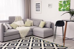 Come scegliere il divano adatto per una casa piccola