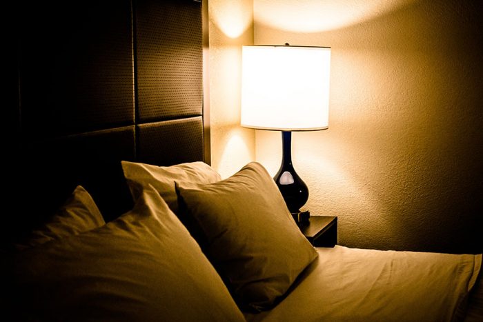Camera da letto contemporanea - Illuminazione